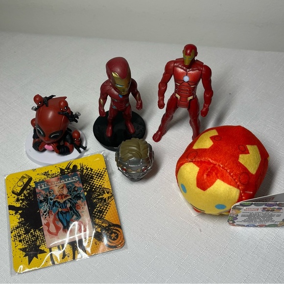 Marvel collection including Lootcrate pin, Funko Guardians Star-Lord, deadpool - Picture 2 of 8